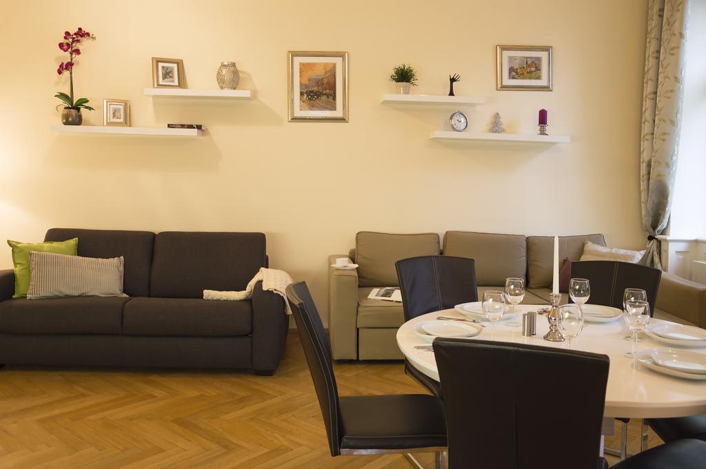 Modern Apartment Všehrdova Prag Exterior foto