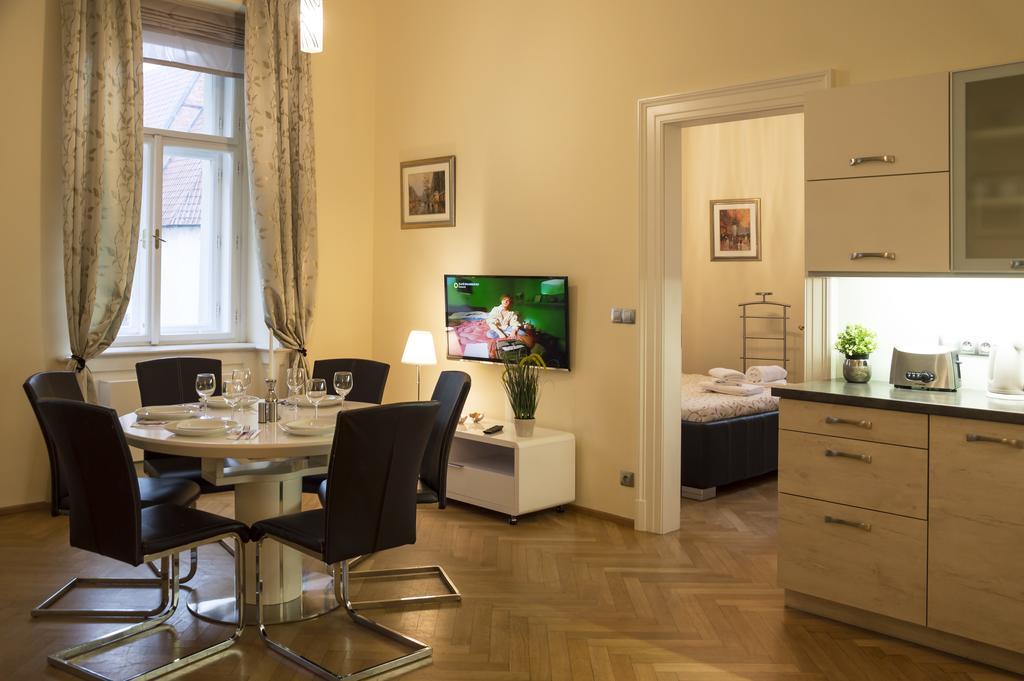 Modern Apartment Všehrdova Prag Exterior foto