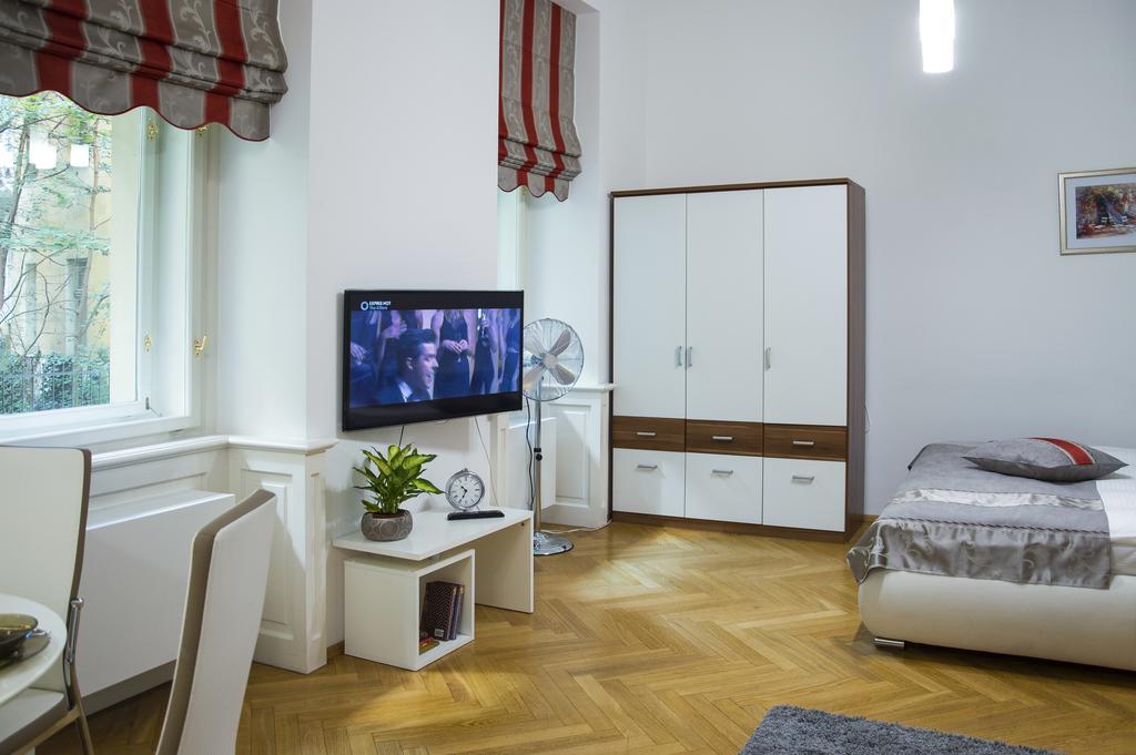 Modern Apartment Všehrdova Prag Exterior foto